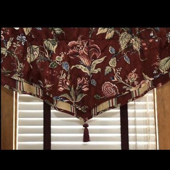 Waverly Other - Waverly Montague Ascot Burgundy Valances (2)